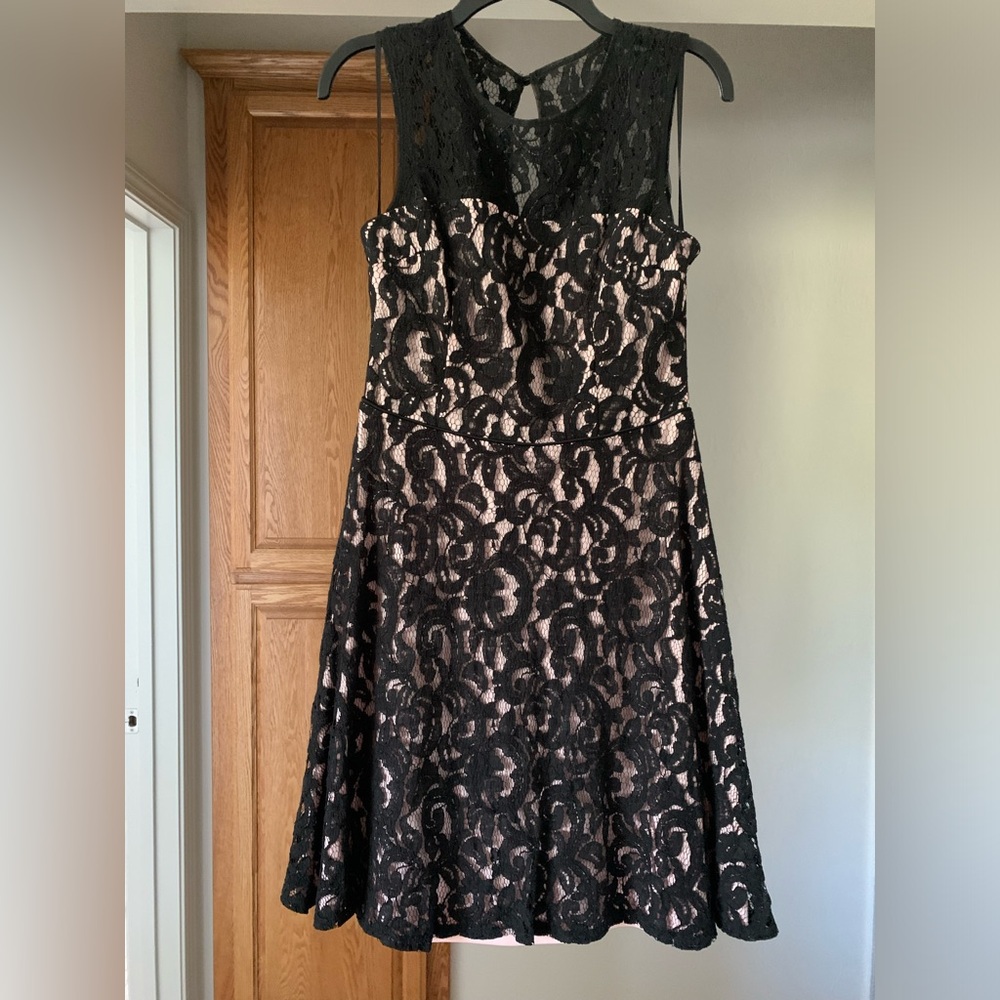 Maggie London Dress - Lace Dress - Size 6